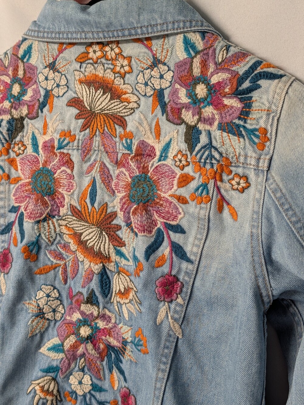 Johnny Was Light Blue Denim Jacket with Multicolor Floral Embroidery Size Small - Picture 9 of 12